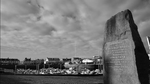 Daniel de Lisle Brock Monument